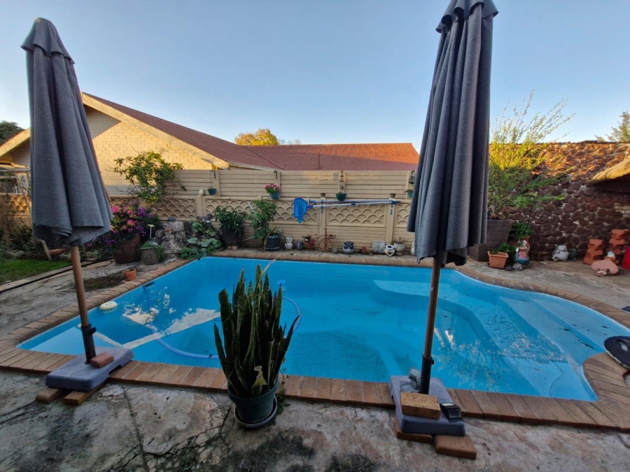 3 Bedroom Property for Sale in Uitsig Free State